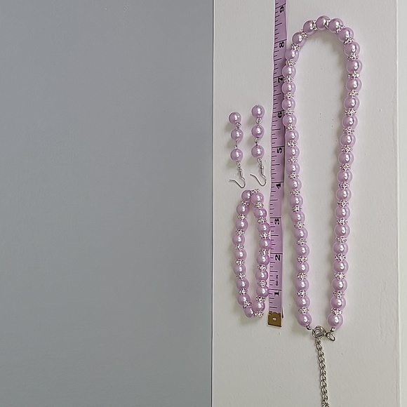 Beaded Jewelry Set Lavender Pearl Necklace Earrings Bracelet Fun Fashion - Picture 7 of 9